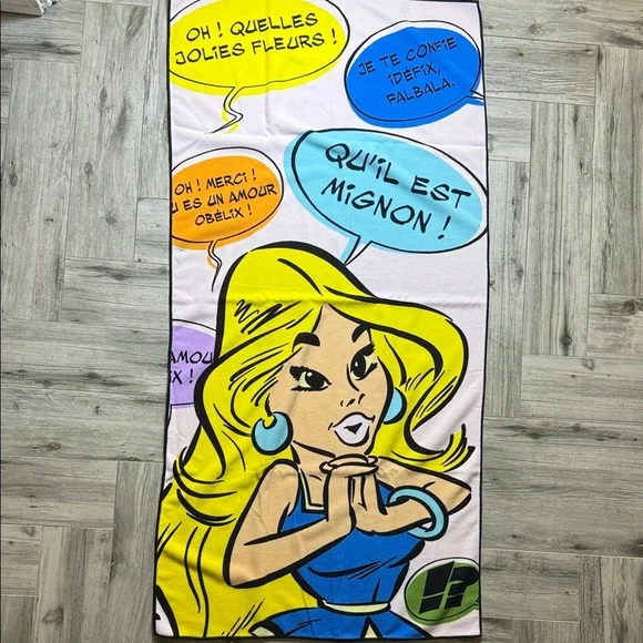 Asterix Pop Art Towel with Speech Bubbles - Picture 2 of 9